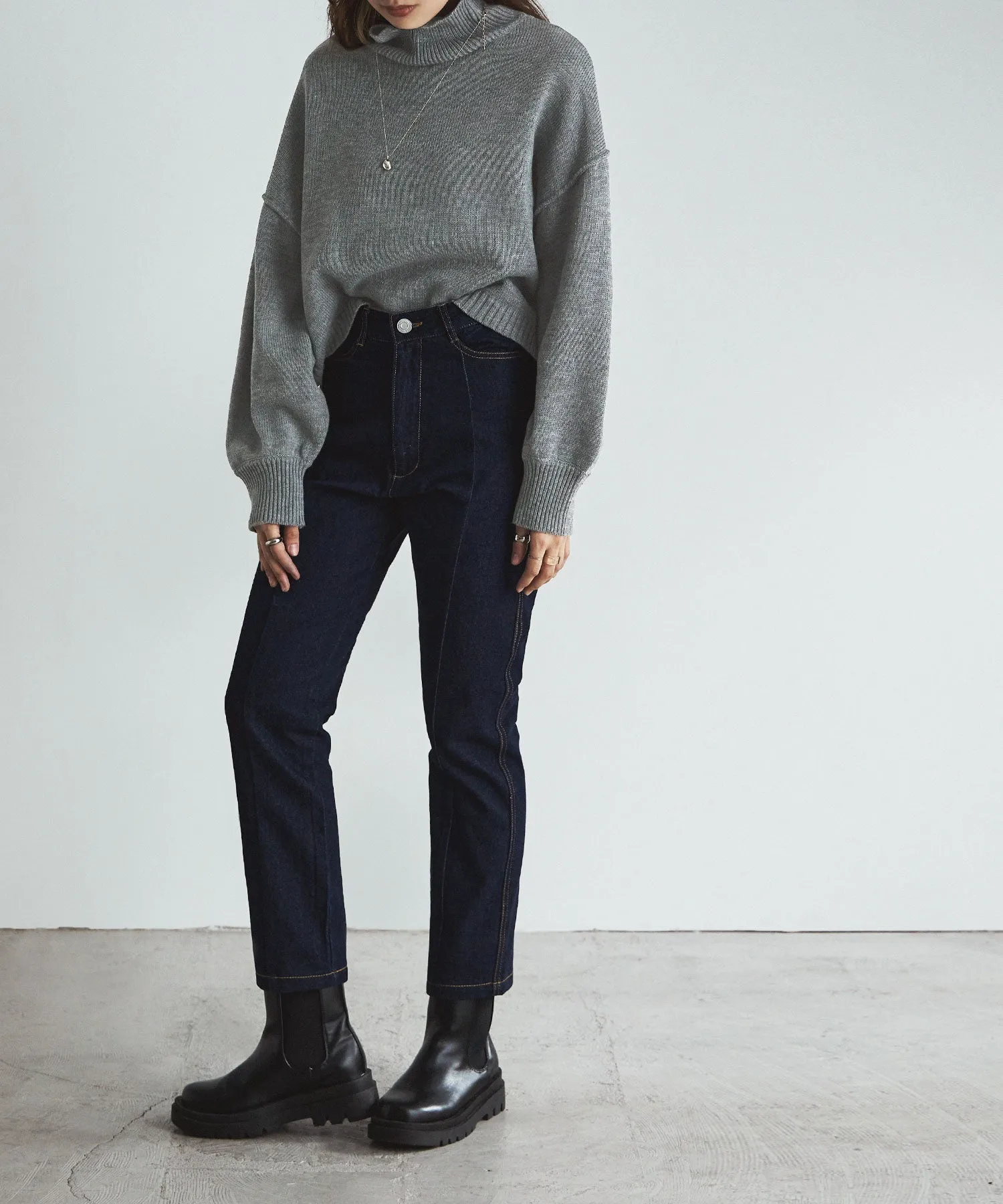Bulky high neck knit