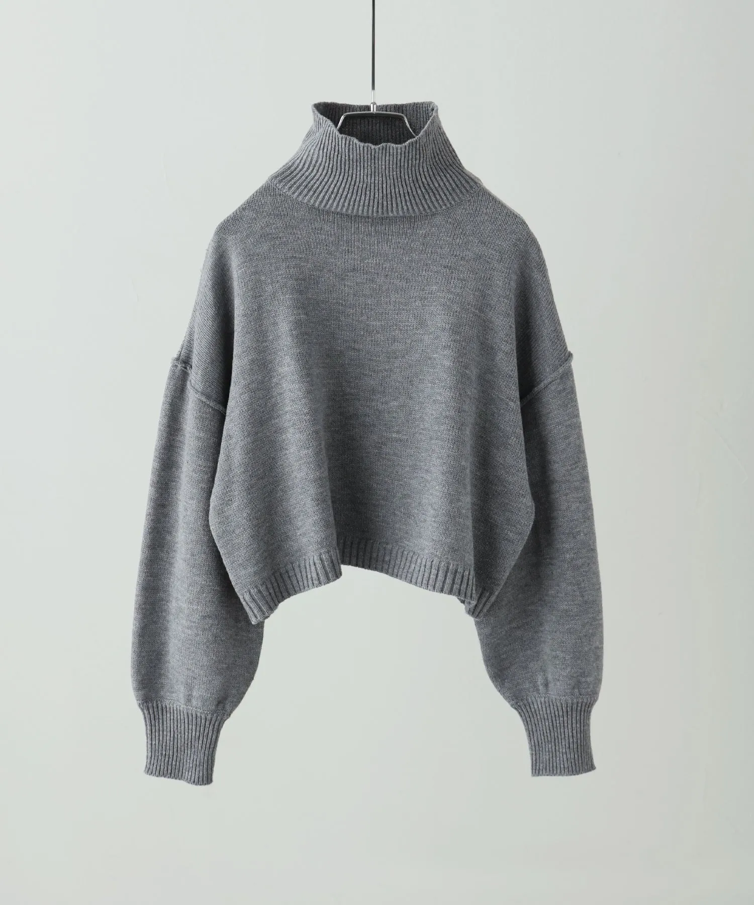 Bulky high neck knit
