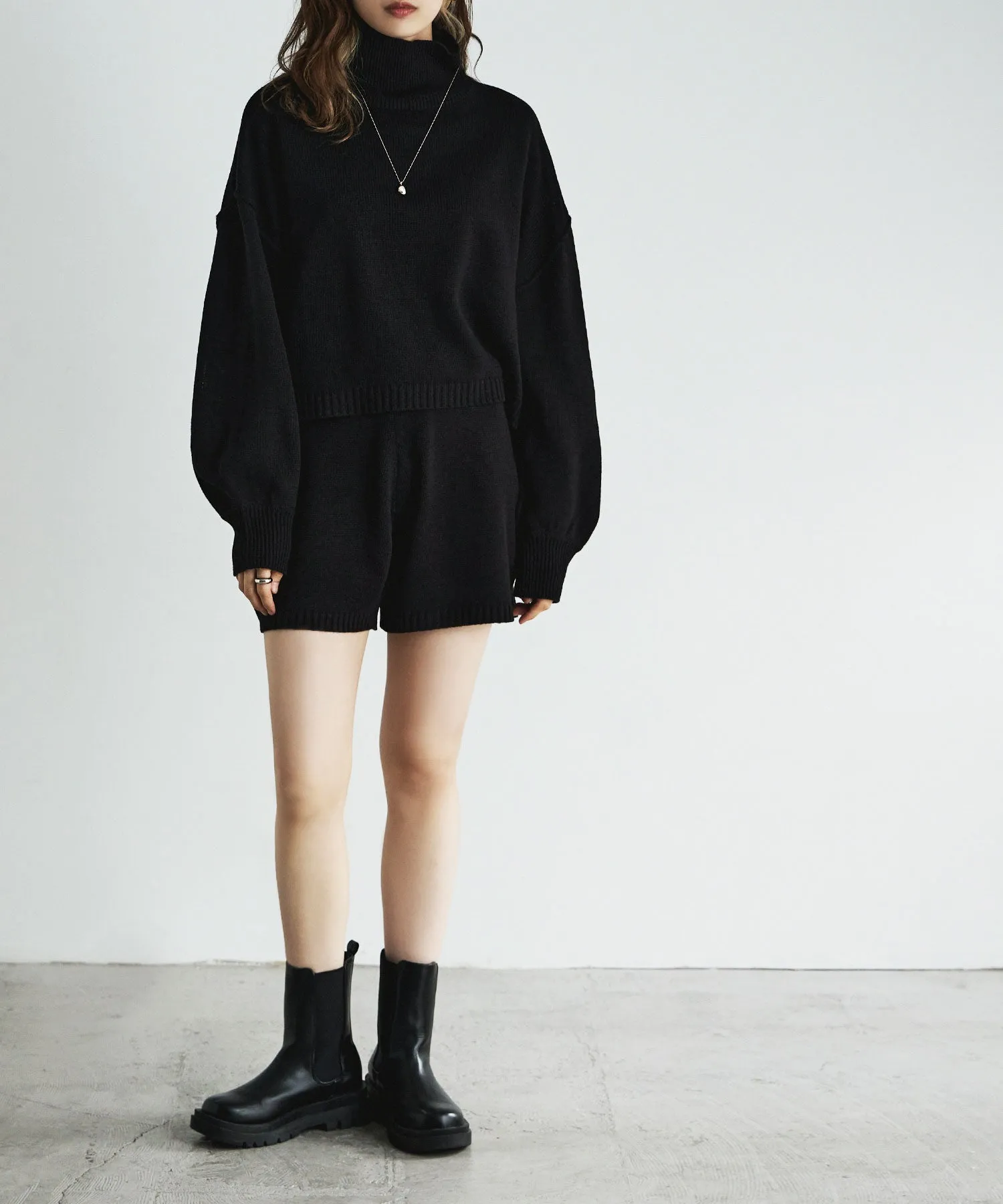 Bulky high neck knit