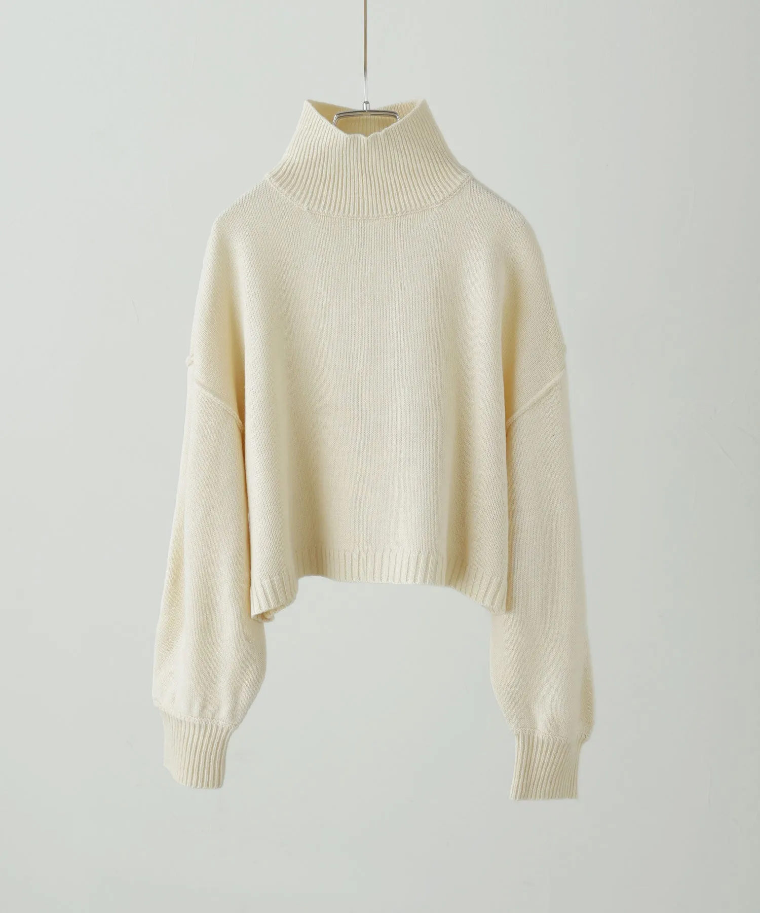 Bulky high neck knit