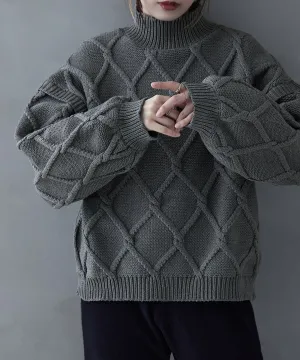 Diamond pattern cable high neck knit