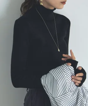 Finger hole high-neck rib knit