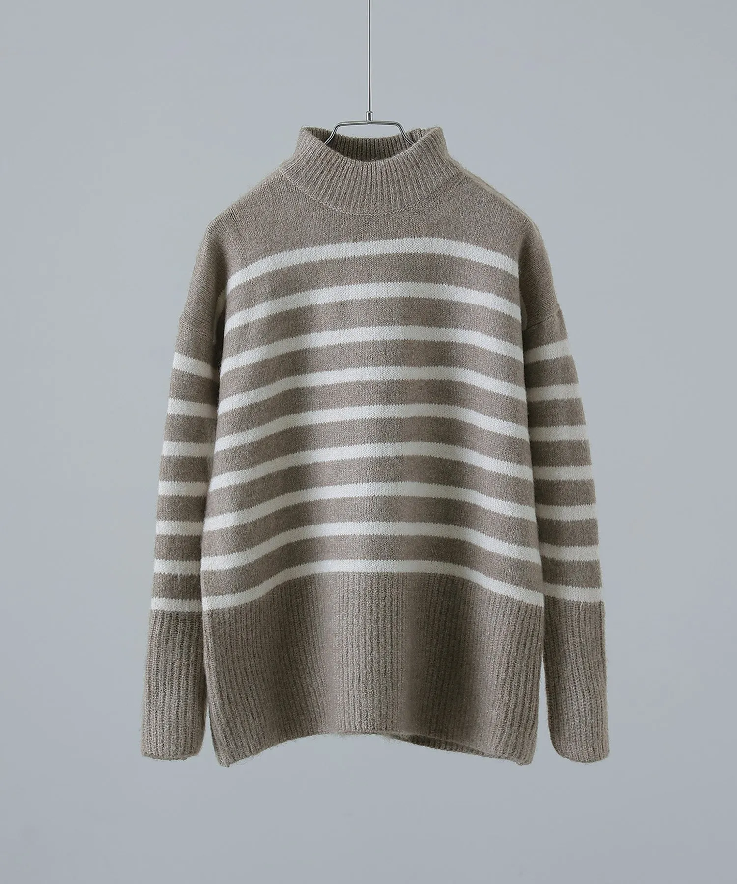 High neck border knit