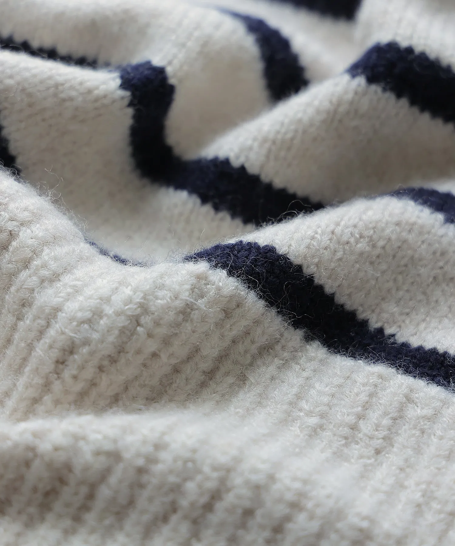 High neck border knit