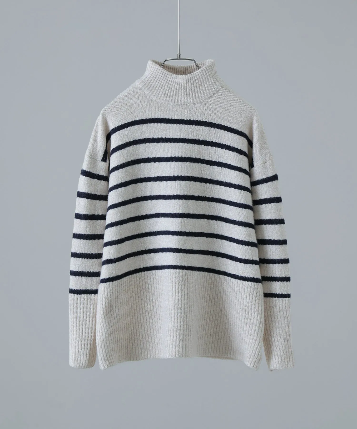 High neck border knit