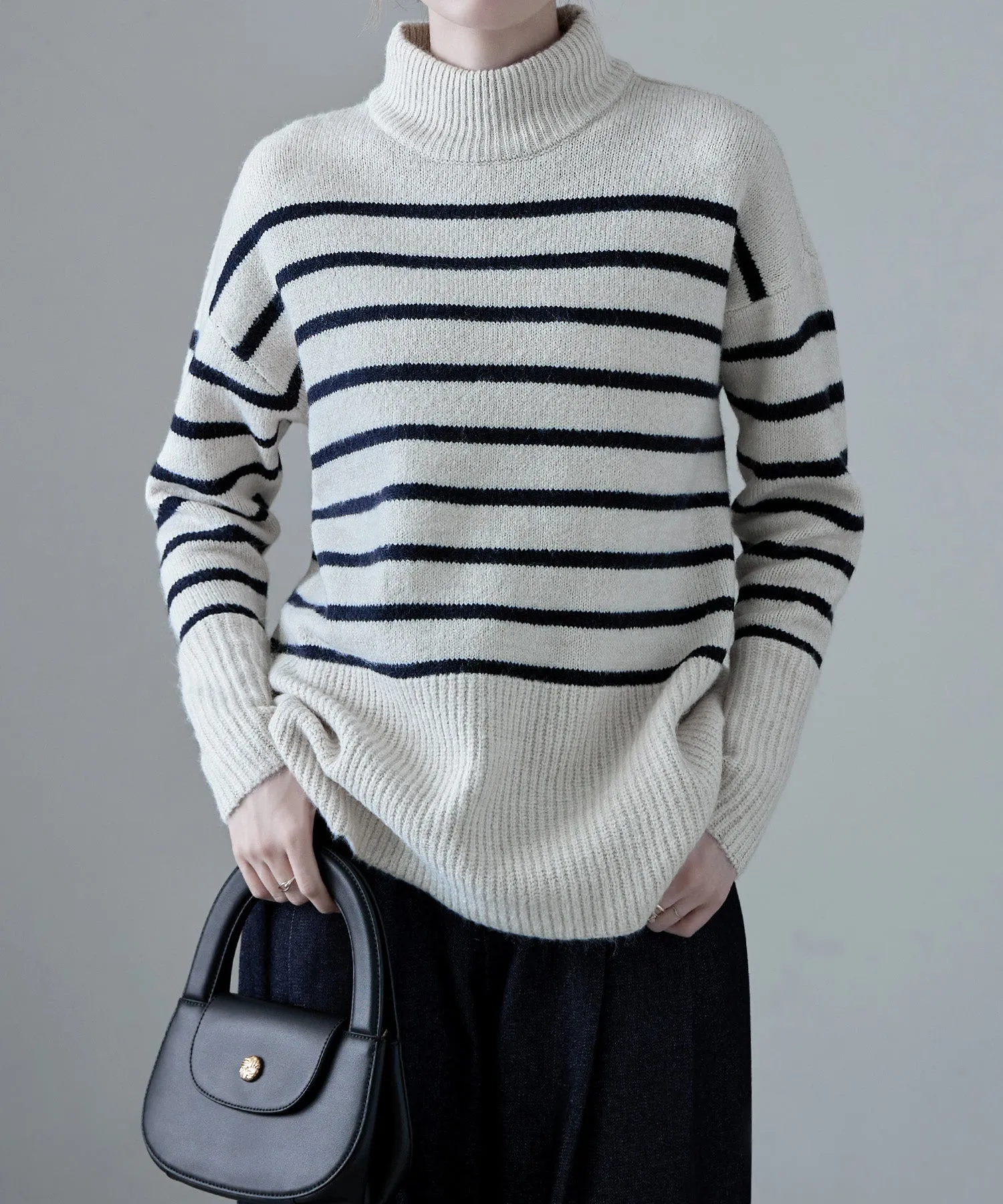 High neck border knit