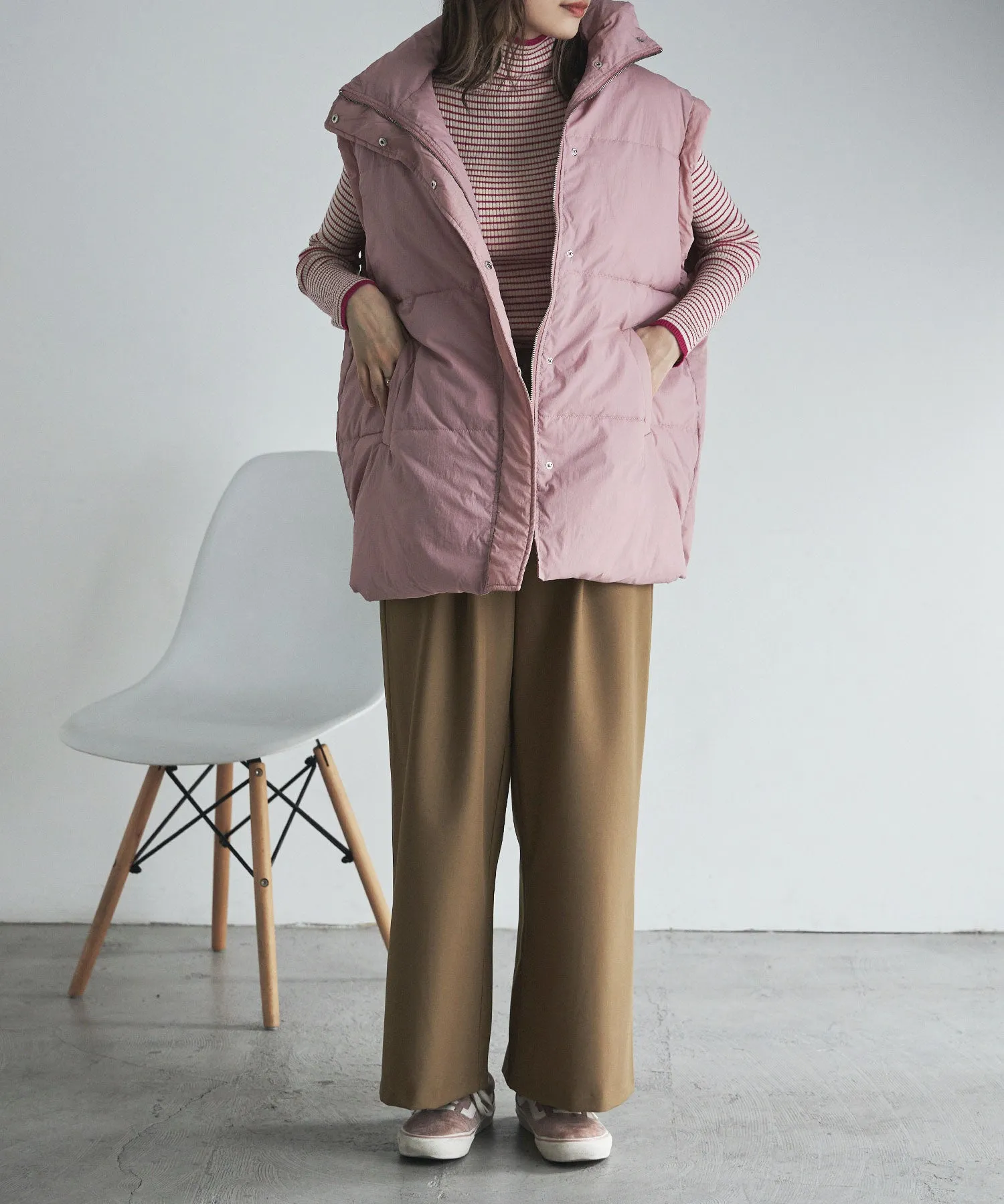 Piping color high neck knit