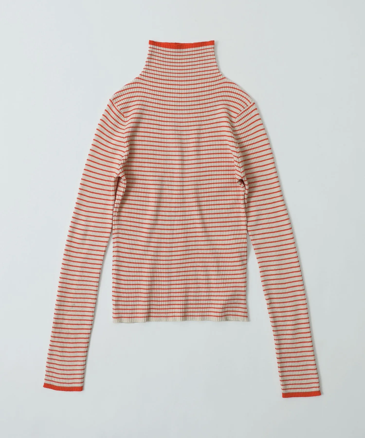 Piping color high neck knit